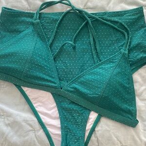 Cupshe Emerald Green Textured Bikini Set | Large | High waisted